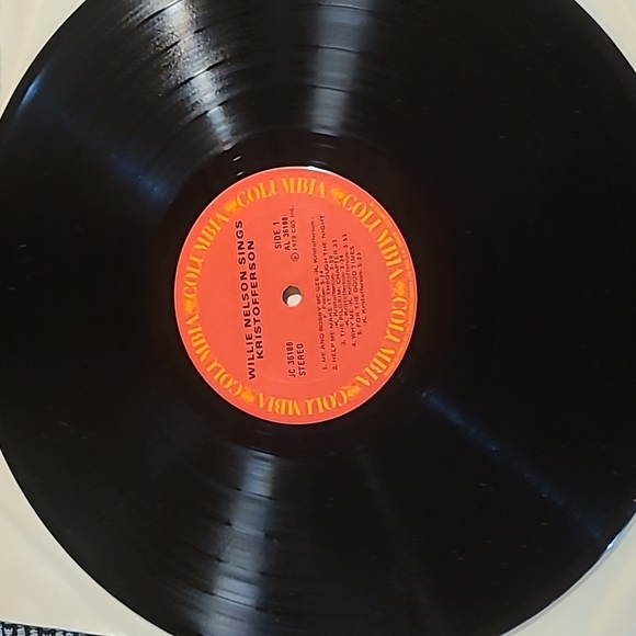 Wille Nelson sings Kristofferskn - Picture 4 of 4